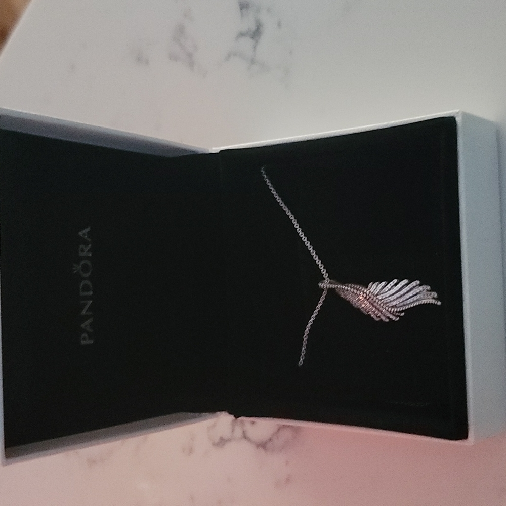 Pandora Majestic Feather Collection Necklace